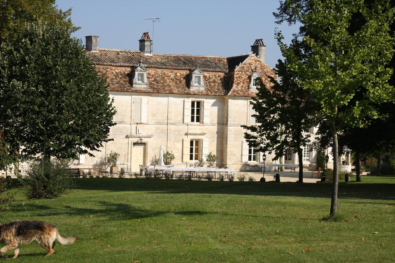 Chateau Manoir De La Leche Touvre Exterior photo