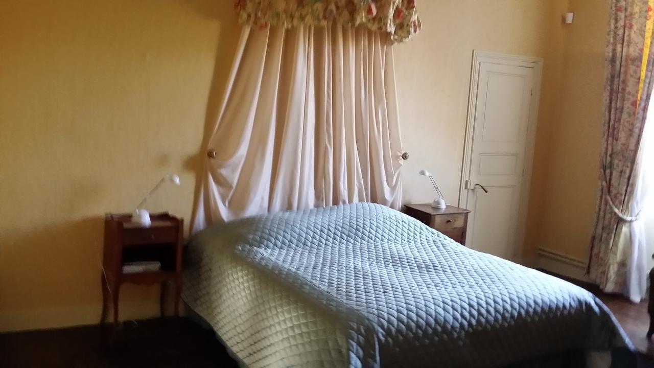 Chateau Manoir De La Leche Touvre Room photo